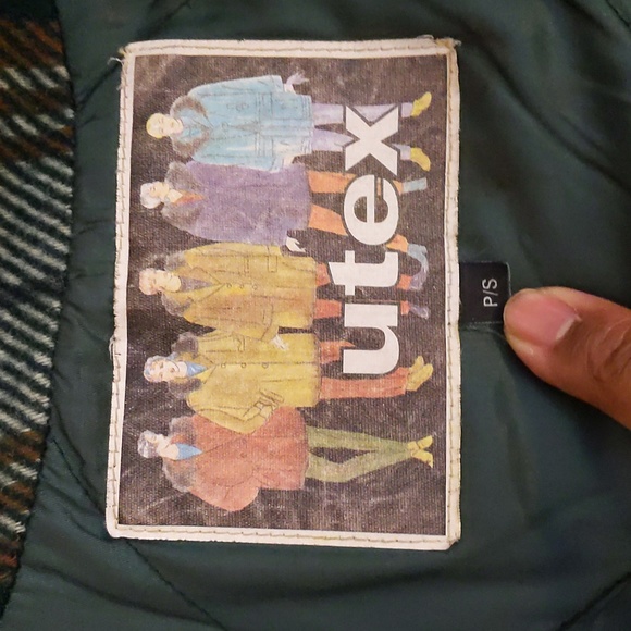 Utex| Vintage Green and Cream Plaid Fall- Winter Jacket With Hood and 4 Pockets - Picture 11 of 15